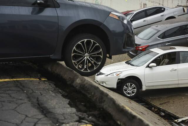 5279705_web1_ptr-ParkingLotFolo008-072822