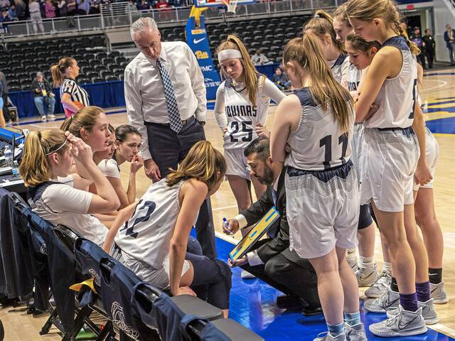5284139_web1_hj-aquinasathletes-080422-3