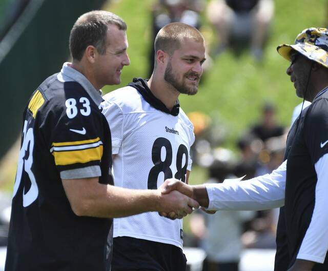 5291367_web1_ptr-Steelers06-073122