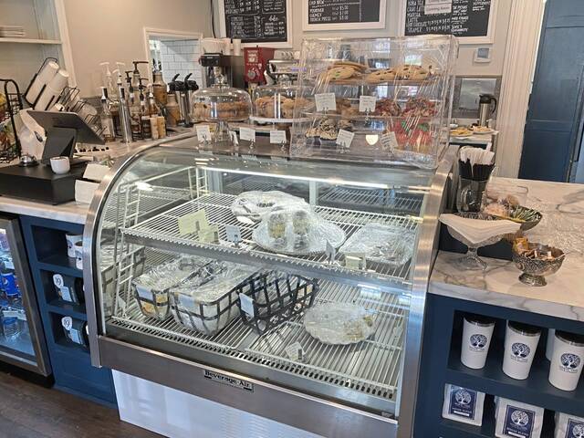 5245230_web1_White-Tree-Cafe-Coffeehouse
