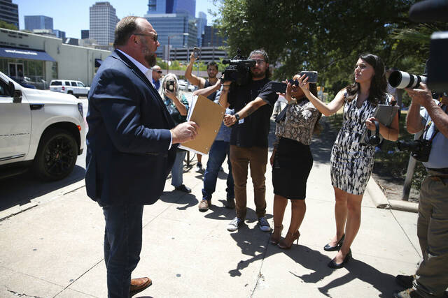 5298478_web1_AP22214689426670