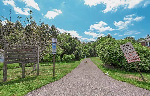 5299828_web1_vnd-fairmontpark101-080422