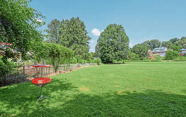 5299828_web1_vnd-fairmontpark103-080422