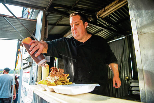 5301899_web1_gtr-foodtrucks-080522