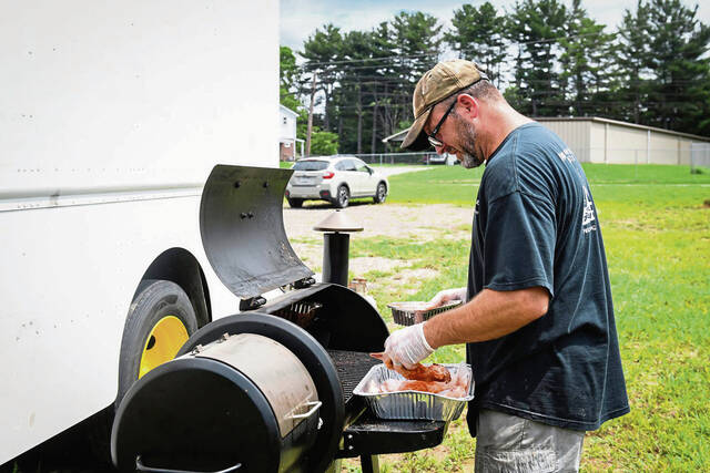 5301899_web1_gtr-foodtruckss003-081322