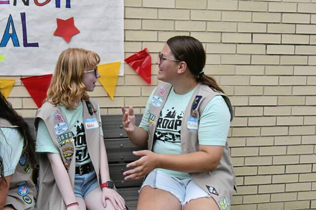 5317644_web1_vnd-buddybenches2-080922