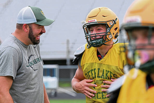 Deer Lakes in position to return to playoffs