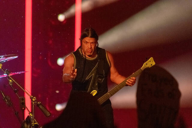 5331121_web1_ptr-metallica4-081522-copy