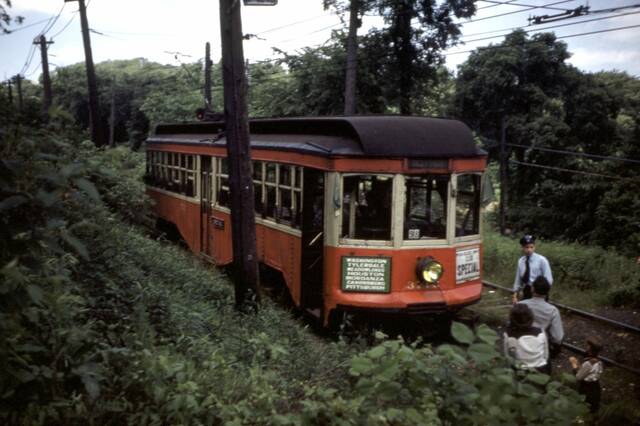 5331234_web1_PTR-trolley11-121221