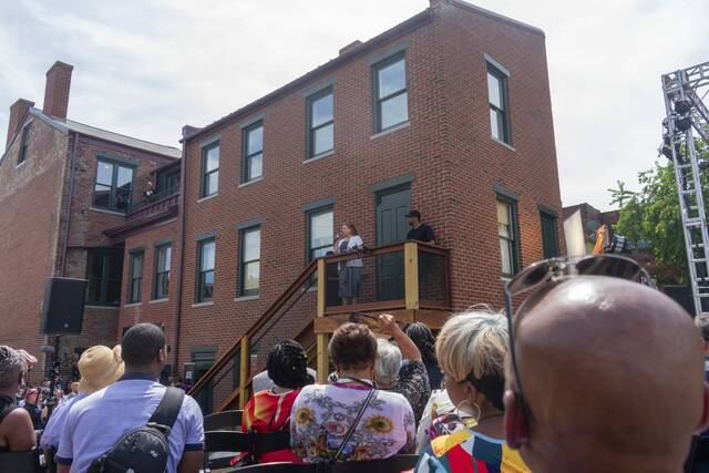 5334129_web1_ptr-augustwilsonopening6-081422