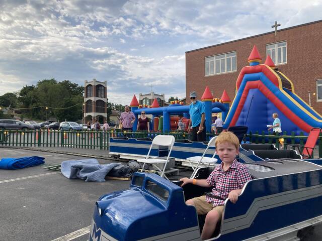 5355092_web1_vnd-StMargMaryFest1-082122