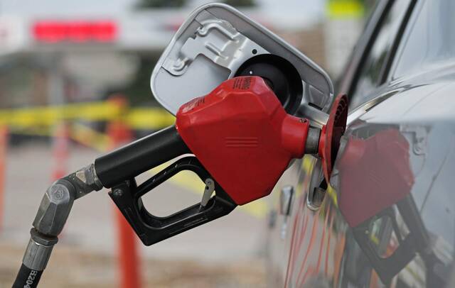 5358016_web1_web-gaspumpAA