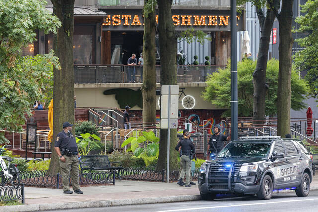 5359008_web1_AP22234751341229