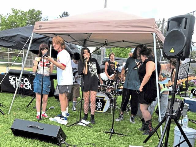 5361221_web1_pal-boroughbattle-090122-10
