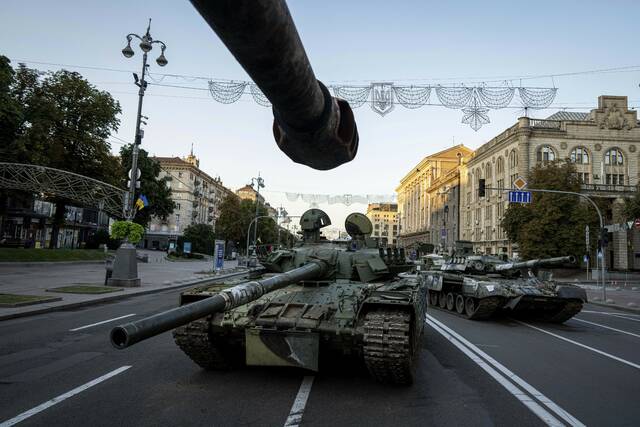 5365671_web1_5365671-080a127a13f448cd8d9413ae2fa82b2e