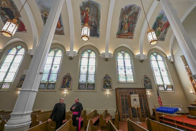 5372004_web1_VND-STMary101-082722