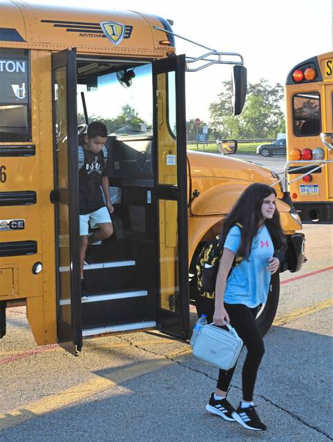 5372626_web1_hj-backtoschool-090122-4