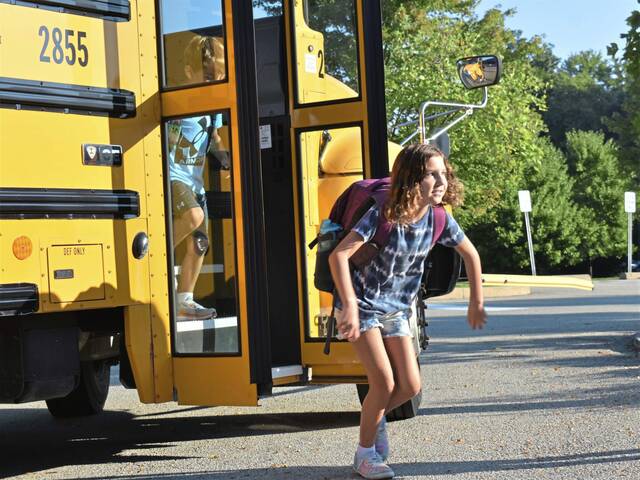 5372626_web1_hj-backtoschool-090122-9