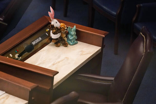 5392231_web1_AP22144636996398