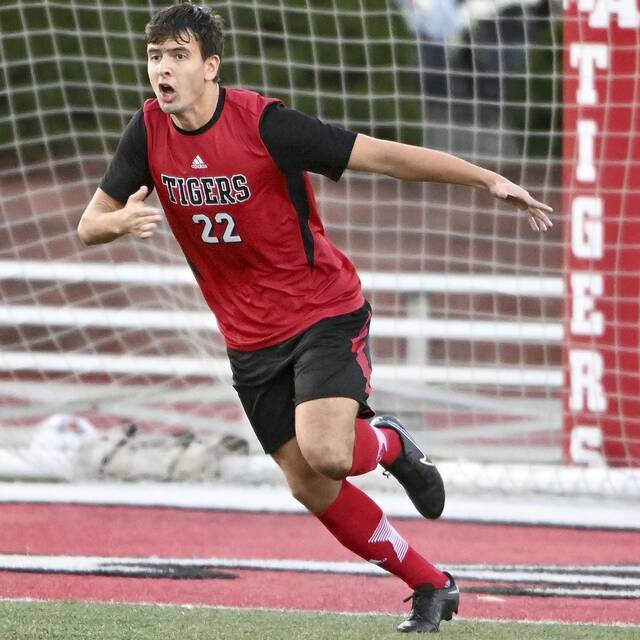 High school roundup for Sept. 8, 2022: Moon wins showdown with South Fayette