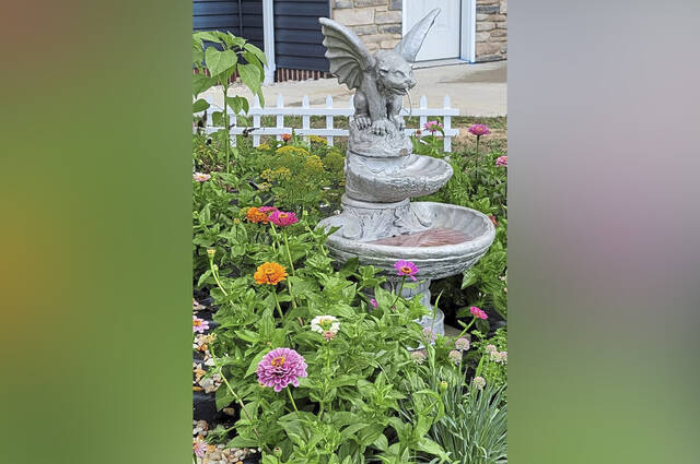 5410929_web1_vnd-gardenmemorial8-091122
