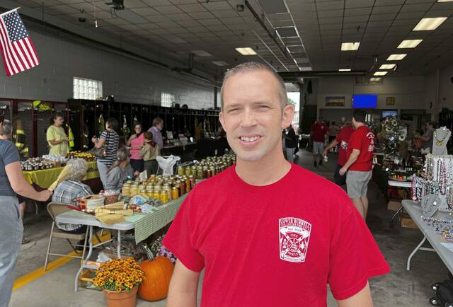 5417380_web1_vnd-burrellarts-091122-8