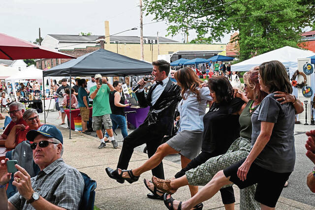 5417498_web1_gtr-LatrobeItalianFest003-091122