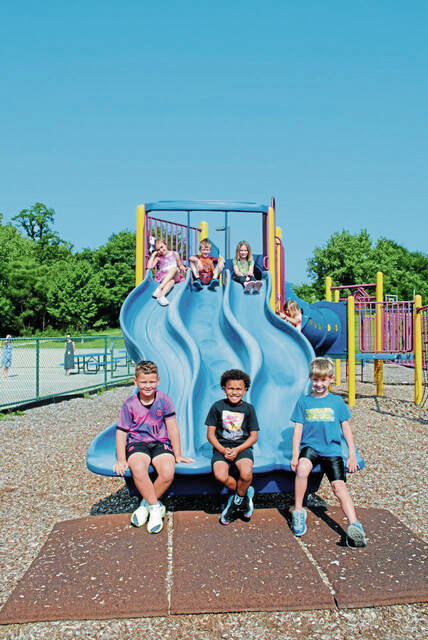 5426185_web1_Norwin-Hahntown-Elementary-playground