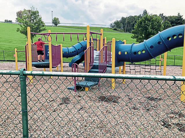 5426185_web1_gtr-Hahntownplayground