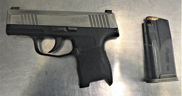 5427353_web1_ptr-airportgun
