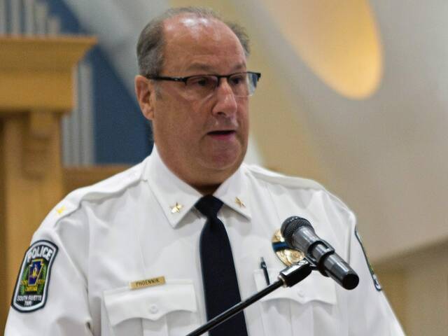 5442946_web1_cv-911memorialservice-092922-5
