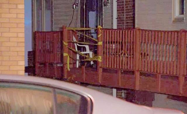 5446748_web1_ptr-MtWashBalconyB-092122
