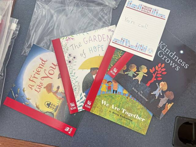 5456794_web1_te-bookgiveaway-092922-1