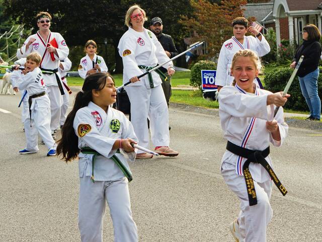 5463669_web1_bp-communitydayparade-092722-5