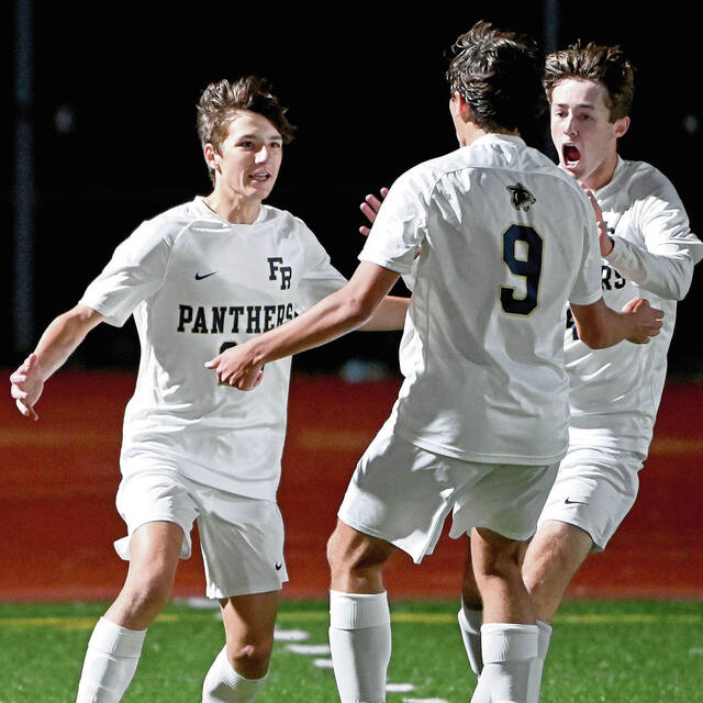 Franklin Regional boys soccer team knocks off top-ranked Plum