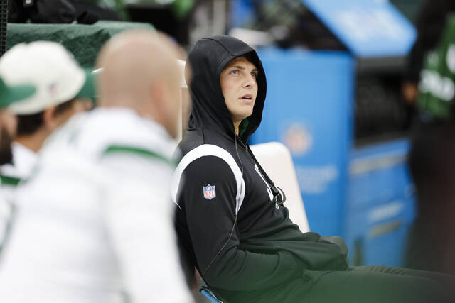 Jets QB Zach Wilson cleared by doctors, will start against Steelers