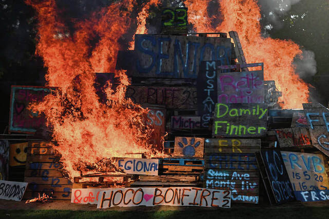 5478363_web1_gtr-lo-FRBonfire002-093022