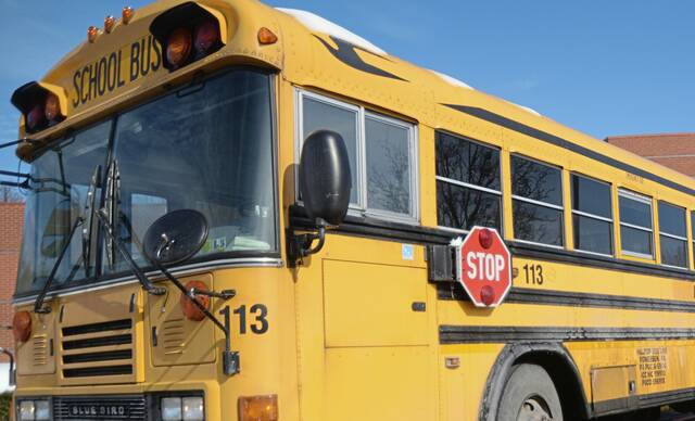 5483358_web1_web-schoolbus