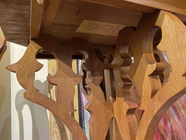 5460209_web1_wep-behindthearttable7