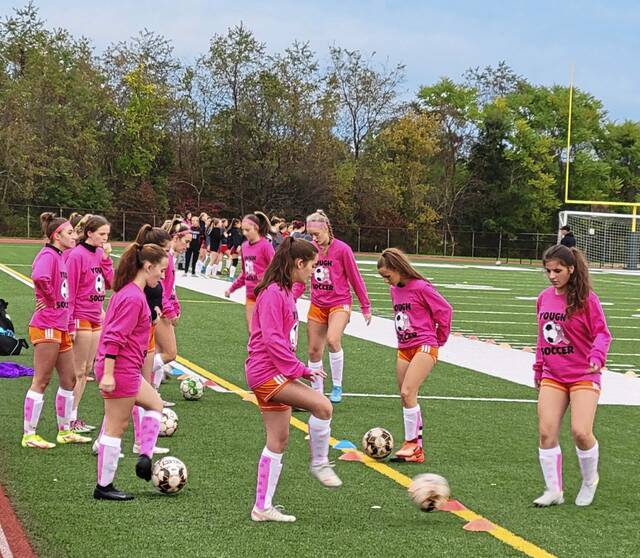 Despite tiny roster, Yough girls soccer team making plays by the dozen