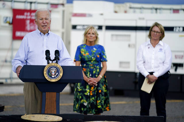 5490838_web1_AP22276710941886