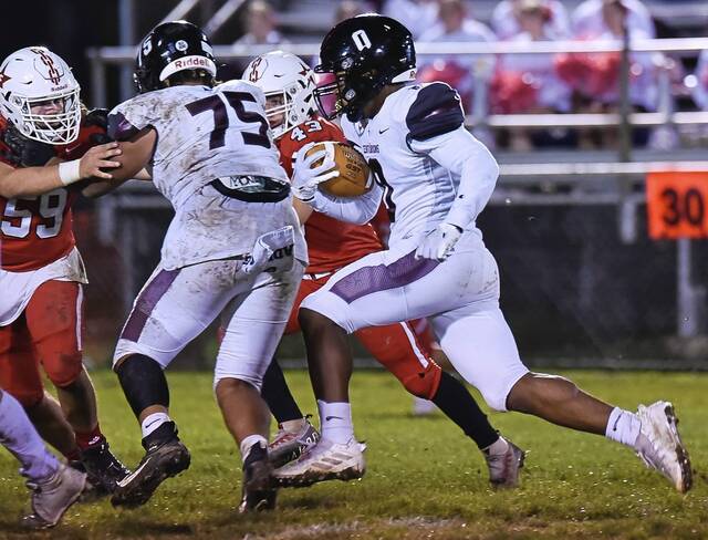 GCC football team routs Frazier in Thursday night throwdown