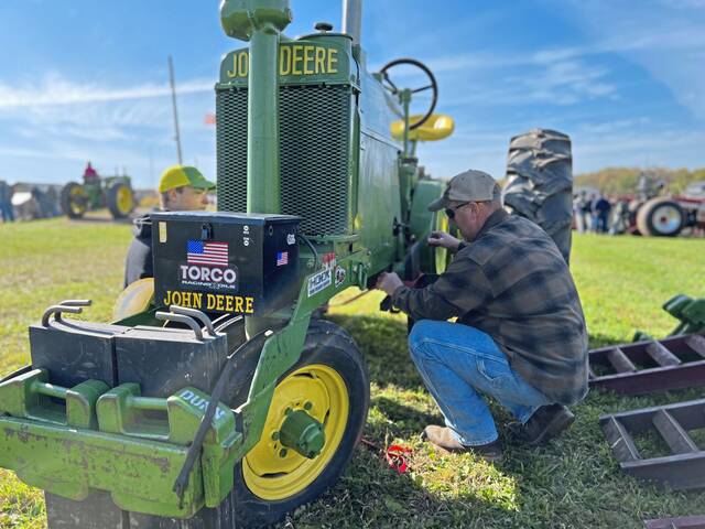 5530694_web1_vnd-tractorpull-101622-2