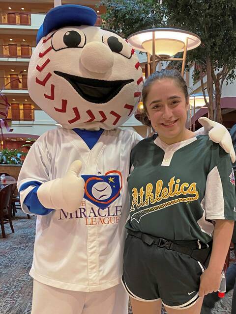 5531634_web1_sig-miracleleague-102722-4