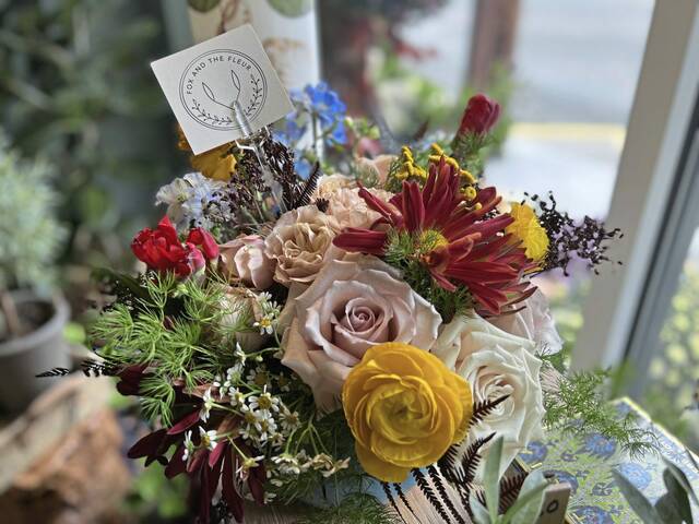 5535507_web1_Her-lo-florist-102722-2