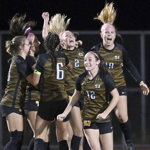 Thomas Jefferson soccer teams double up as section champs