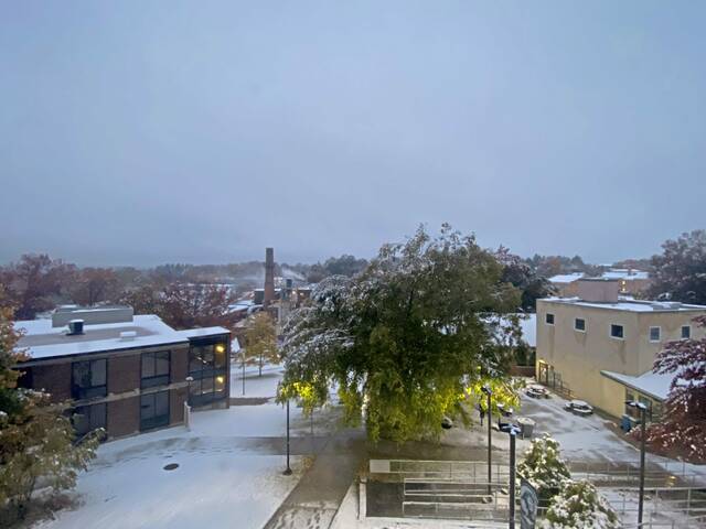 5540853_web1_ptr-Slipperyrocksnow-102022