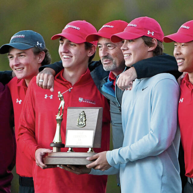Sewickley Academy thrives in pressure-packed playoffs to win WPIAL team golf title