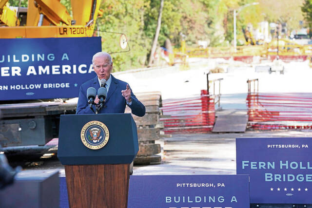 5545476_web1_PTR-BidenFernHallow04-102122