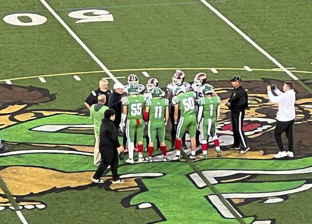 Players switch positions, pace offense as Bethel Park tops South Fayette, clinches playoff spot